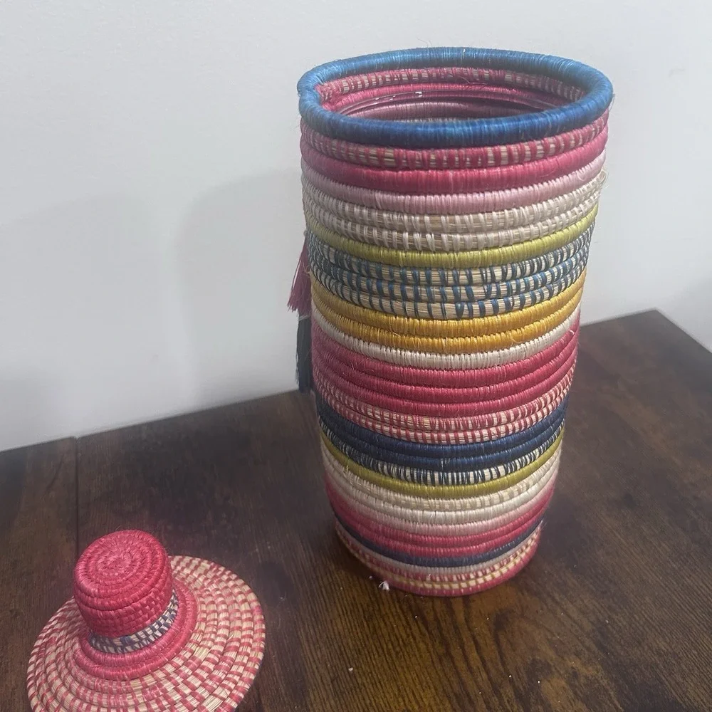 Artist Basket Tightly Woven Sweet grass Colorful Coil With Lid and Glass Insert